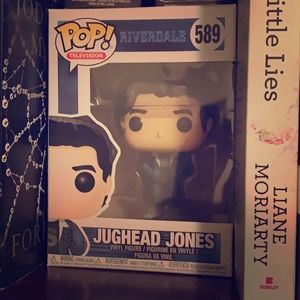 Pop figure